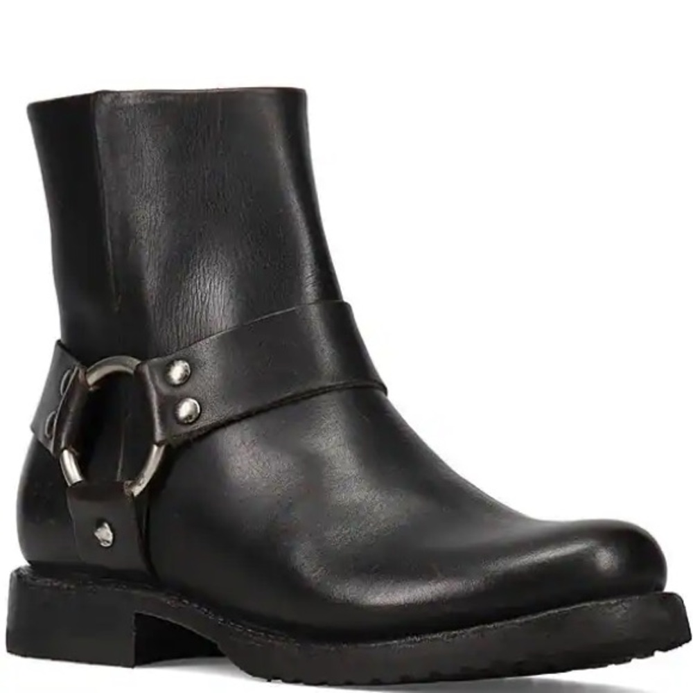NIB Frye Veronica Harness Short Boots
